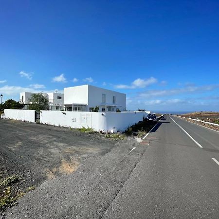 Azur Arts Lanzarote Lofts Apartment Tinajo Bagian luar foto