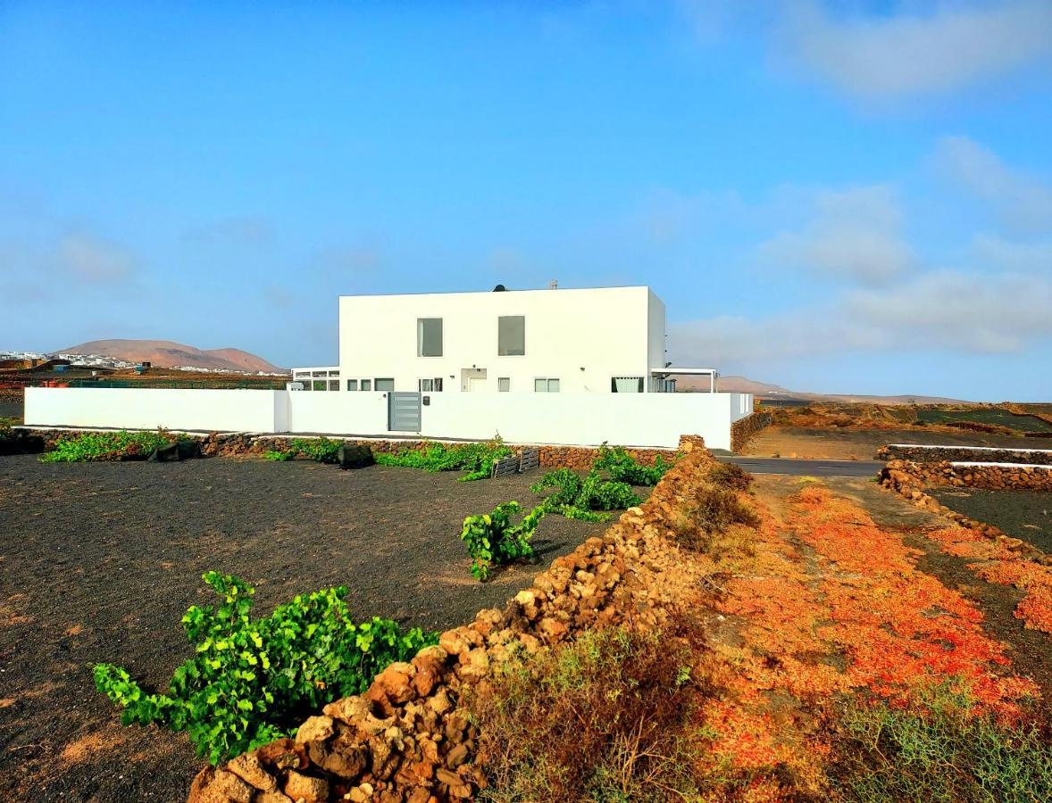 Azur Arts Lanzarote Lofts Apartment Tinajo Bagian luar foto