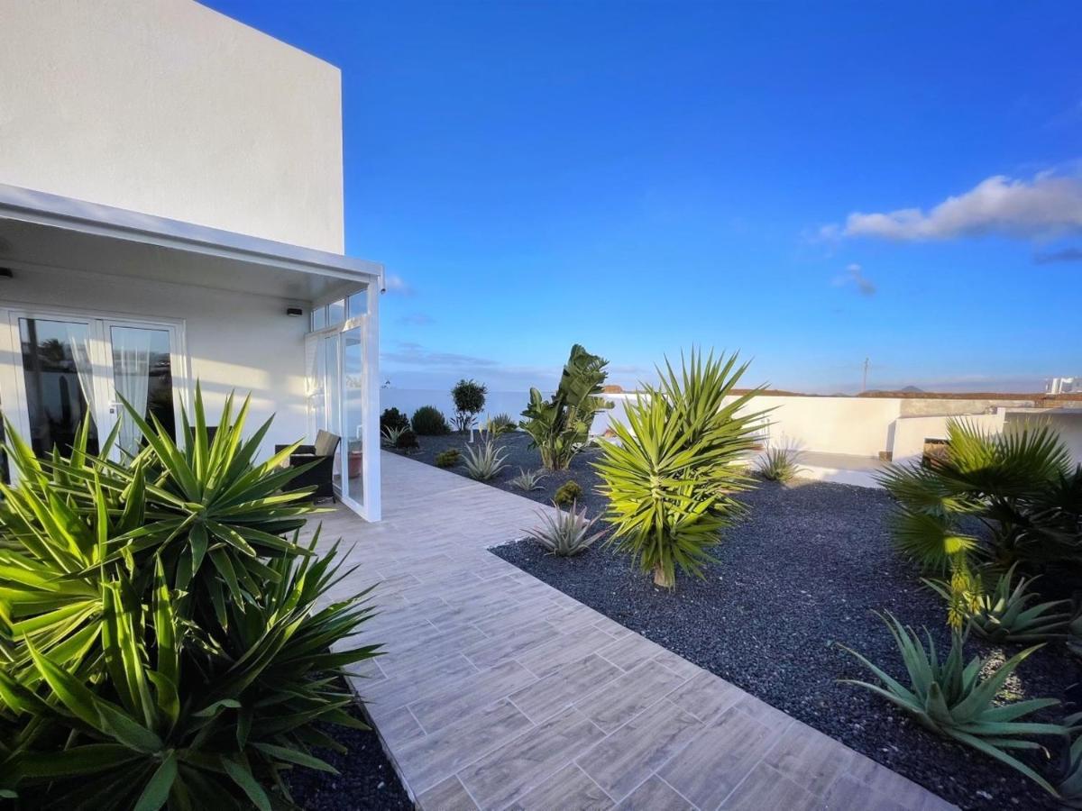 Azur Arts Lanzarote Lofts Apartment Tinajo Bagian luar foto
