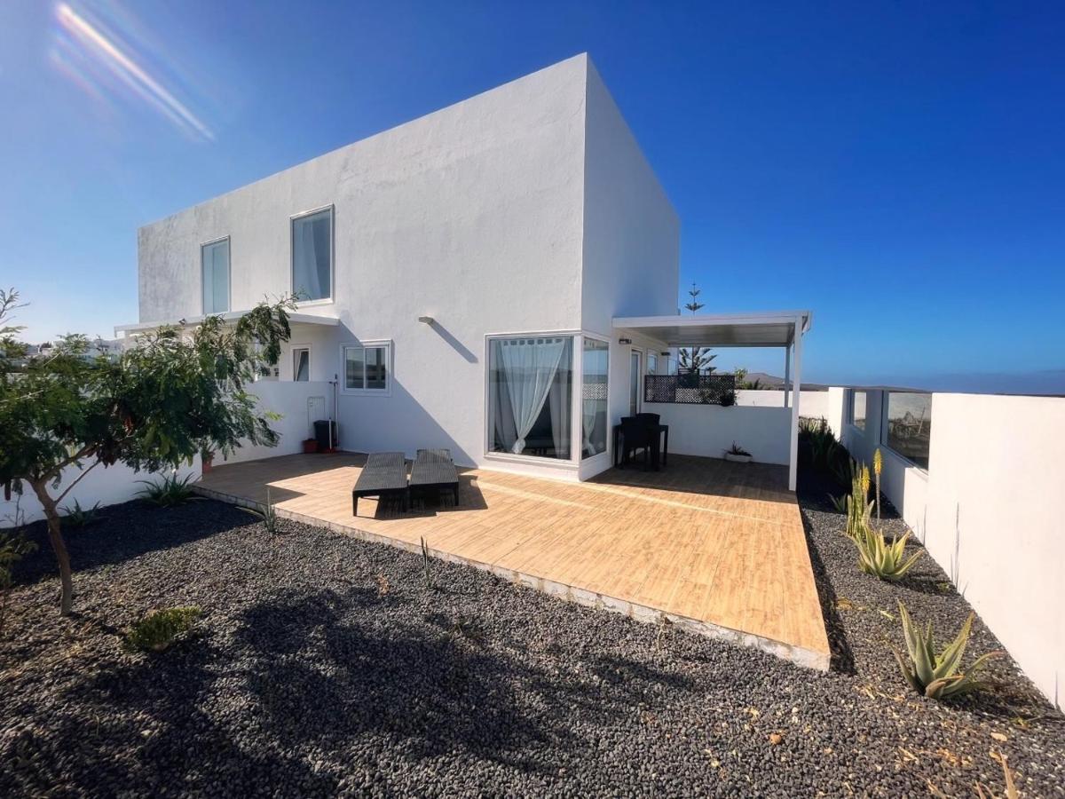 Azur Arts Lanzarote Lofts Apartment Tinajo Bagian luar foto